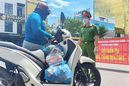 Đà Nẵng: 2 chiến sỹ công an trực chốt kiểm soát dịch dương tính SARS-CoV-2