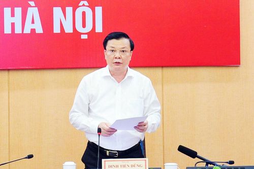 Bí thư Thành ủy Hà Nội Đinh Tiến Dũng: Đoàn kết, quyết tâm hơn nữa để đẩy lùi dịch bệnh