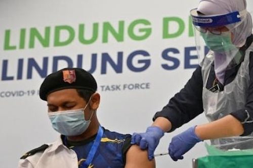 Malaysia hạ dự báo tăng trưởng kinh tế, Hy Lạp lạc quan