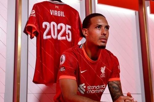 Liverpool giữ chân Virgil van Dijk đến năm 2025