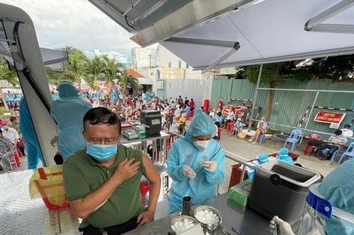 Gần 18.000 người ở TPHCM đã tiêm vắc xin Sinopharm
