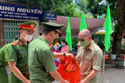 Tuổi trẻ Công an Thủ đô khởi động chiến dịch chung tay cùng cộng đồng vượt qua COVID-19