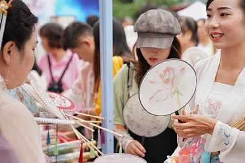Người dân châu Á làm gì trong ngày Thất Tịch?