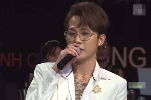 Trước bê bối tình ái, Jack từng khẳng định thích ở một mình, chỉ làm bạn với dòng sông