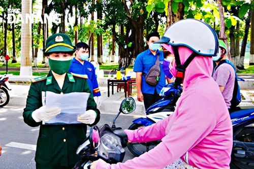 Nữ quân nhân Biên phòng trên mặt trận phòng, chống Covid-19