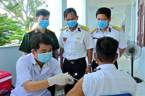 'Chặn' dịch từ đất liền