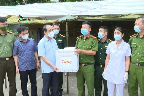 Bí thư Tỉnh ủy Chẩu Văn Lâm kiểm tra công tác phòng, chống dịch Covid-19
