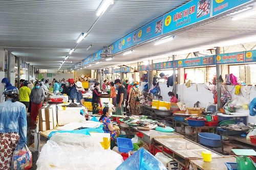 Đà Nẵng trước khi dừng mọi hoạt động 7 ngày: Chợ khan hàng, siêu thị ổn định