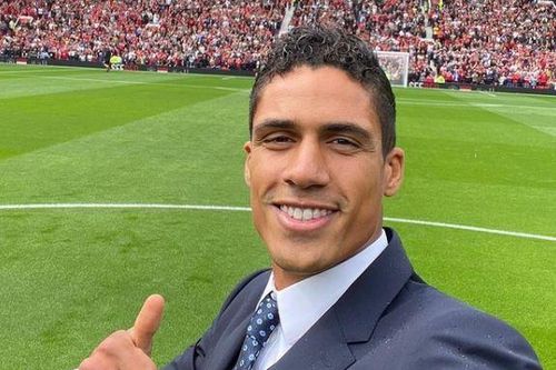 Ronaldo trầm trồ trước lễ ra mắt của Varane