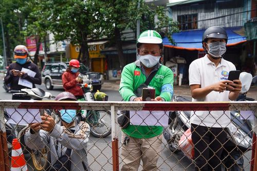 TP.HCM tạm ngưng khai báo di chuyển nội đô