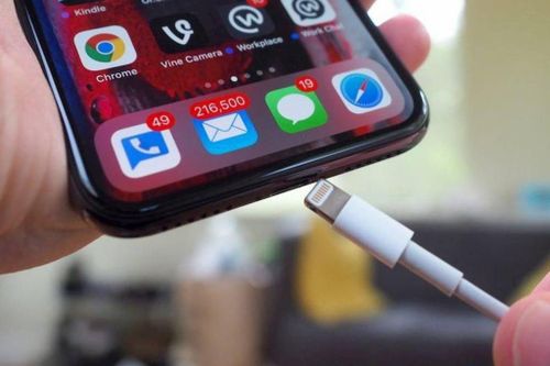Apple có thể phải khai tử cổng Lightning