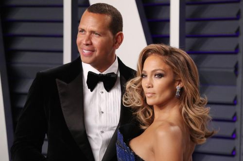 Jennifer Lopez xóa sạch ảnh tình cũ