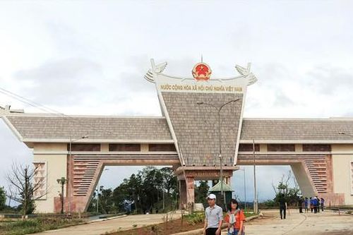 Đưa vào hoạt động cửa khẩu quốc tế Nam Giang và Đắc Tà Oọc