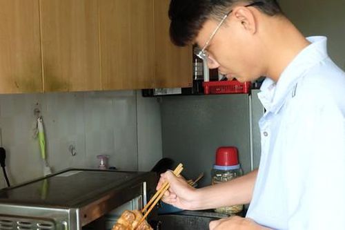 Khi ba thành thợ
