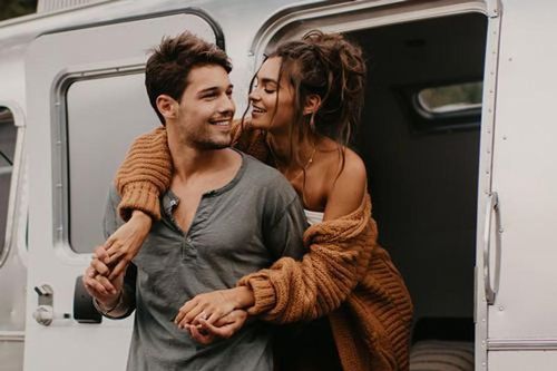Ly hôn không được, vợ bôi chất độc vào 'tư mật' hãm hại chồng