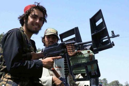 Taliban chiếm thành phố lớn ở miền bắc Afghanistan, còn cách Kabul 70km