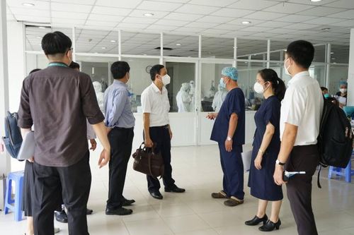 Mỗi ngày Bệnh viện Dã chiến số 3, TP. HCM xuất viện cho gần 100 bệnh nhân