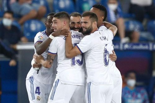 Benzema lập cú đúp, Real thắng hoành tráng trận ra quân