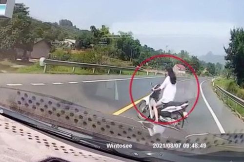 Nóng trên đường: 'Để mắt lên giời' khi sang đường, chuyển làn