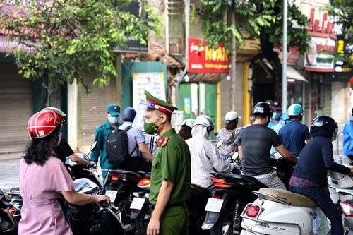 Hà Nội tăng cường 10 tổ công tác tuần tra kiểm soát việc thực hiện giãn cách xã hội