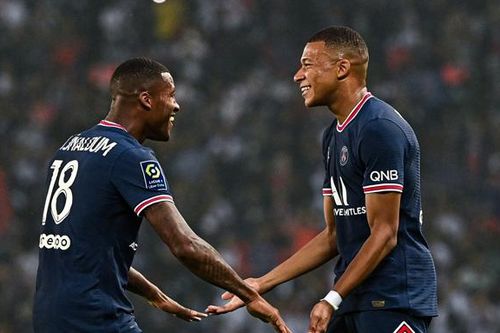 Mbappe thăng hoa, PSG chiếm ngôi đầu bảng dù chưa có Messi và Neymar