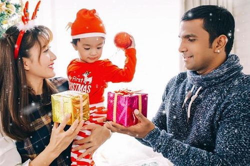 Nữ diễn viên Nguyệt Ánh hạnh phúc bên chồng người Ấn Độ và con trai nhỏ