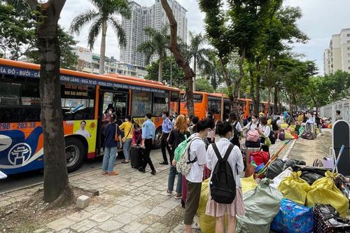 Hoàn tất việc di chuyển hơn 700 sinh viên tại Khu nhà ở sinh viên Pháp Vân - Tứ Hiệp