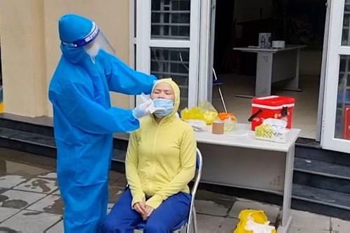 Xét nghiệm cho 100% dân số tại các khu vực dịch diễn biến phức tạp.