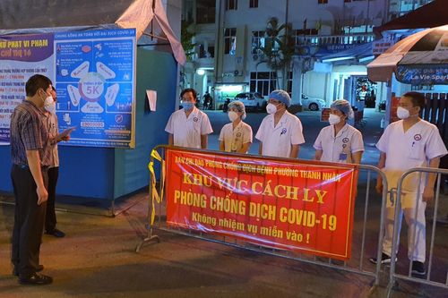 Bệnh viện Phổi Hà Nội dỡ cách ly sau 21 ngày