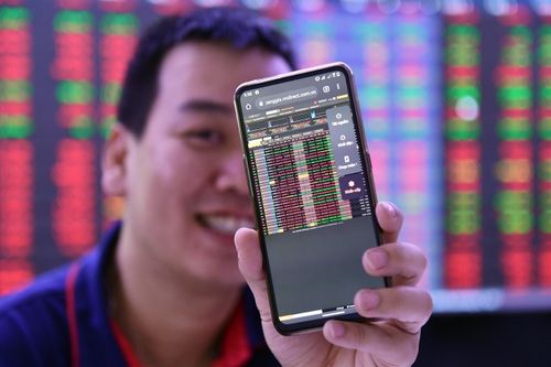 Cổ phiếu chứng khoán, than, cảng biển đua nhau tăng trần