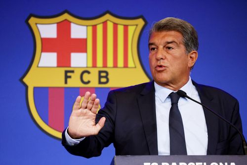 Chủ tịch Barca: 'Mối quan hệ với Messi trở nên xấu đi'