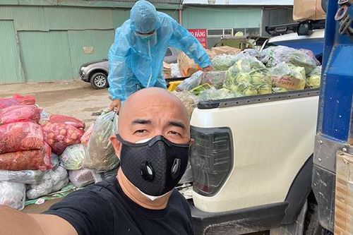 Quốc Thuận 'giải cứu' 20 phòng trọ 3 ngày ăn cơm chan nước tương