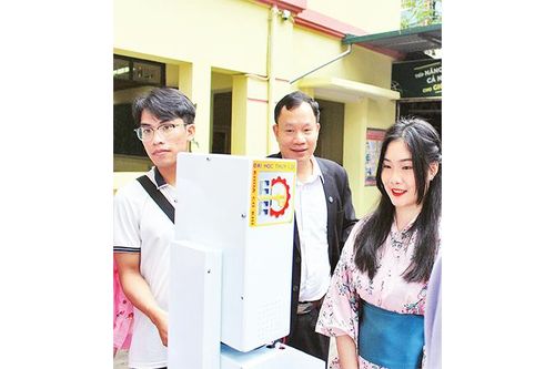 Máy khai báo y tế 3 trong 1
