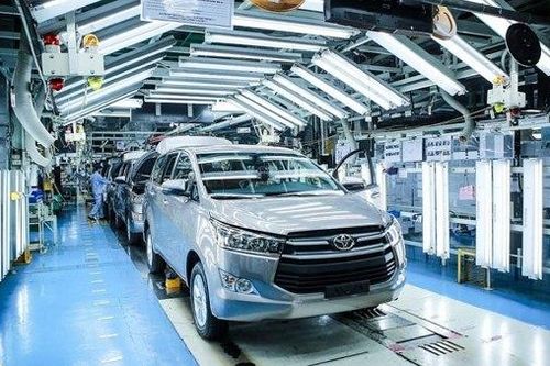 Nghiên cứu giảm 50% lệ phí trước bạ ô tô sản xuất, lắp ráp trong nước