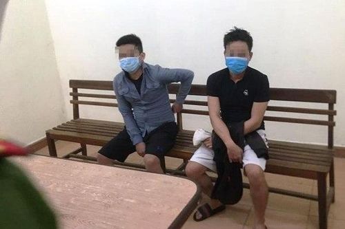 Đà Nẵng: Hai thanh niên đi hút thuốc, 'hóng gió' bất chấp lệnh giãn cách
