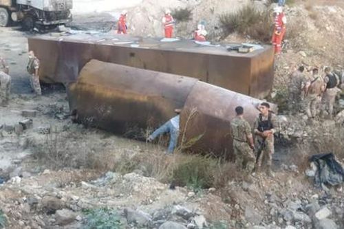 Gần 100 người thương vong trong vụ nổ nhiên liệu như 'vụ thảm sát ở cảng Beirut'