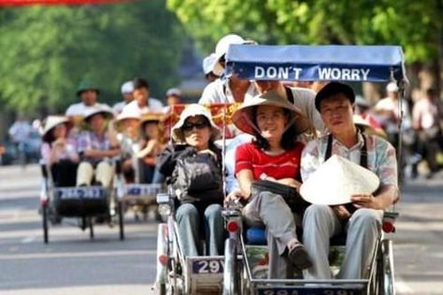 Các ngành du lịch, vận tải, lưu trú, ăn uống, báo chí… được đề xuất miễn, giảm thuế GTGT