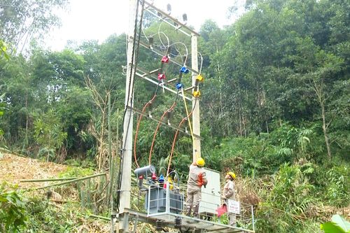 Lào Cai còn 8.285 hộ có nhu cầu đầu tư cấp điện