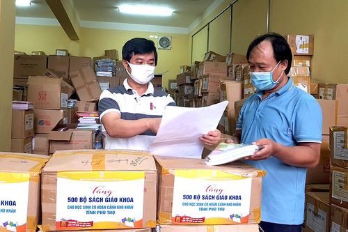 Đảm bảo sách giáo khoa cho năm học mới