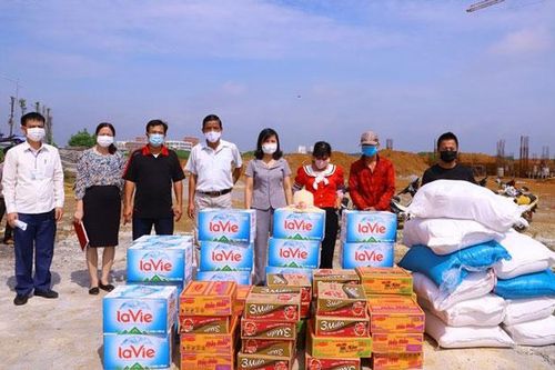 4 huyện hỗ trợ nông sản, hàng thiết yếu cho người dân phòng, chống dịch Covid-19