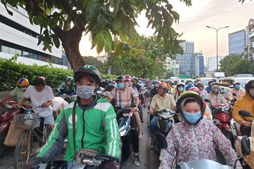 Thành phố Hồ Chí Minh: Kiến nghị không yêu cầu khai báo bằng mã QR tại các chốt kiểm soát