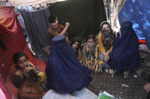 Phụ nữ Afghanistan hoang mang trước tương lai bất định