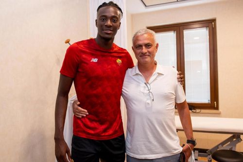 HLV Mourinho chính thức đón 'Drogba 2.0' từ Chelsea