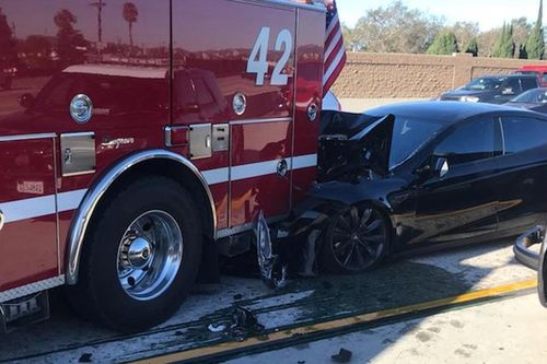 765.000 xe Tesla bị điều tra về độ an toàn của chế độ tự lái Autopilot
