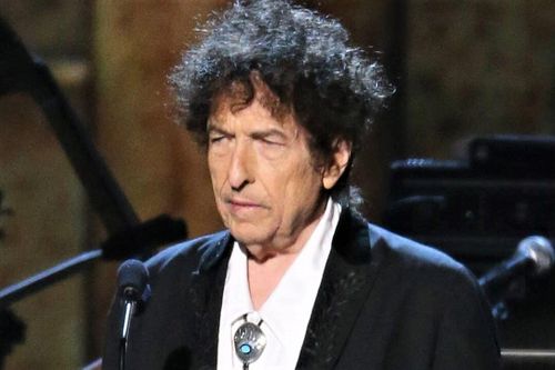 Huyền thoại âm nhạc Bob Dylan bị cáo buộc ấu dâm