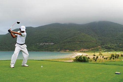 Phó cục Thuế Bình Định chơi golf theo lời mời xúc tiến du lịch?
