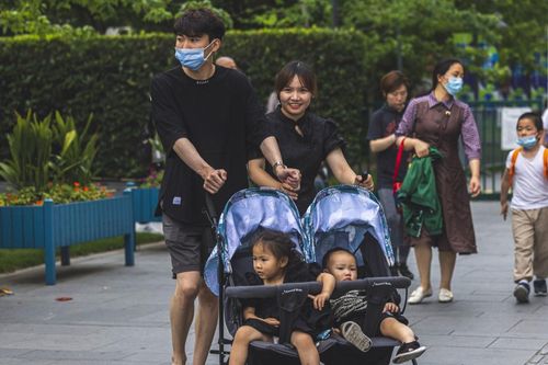 Bài học từ việc người trẻ từ chối đẻ con ở Nhật Bản