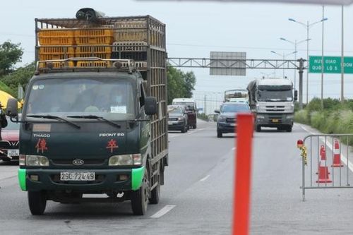 Hà Nội xử lý nghiêm phương tiện vi phạm quy định về 'luồng xanh'
