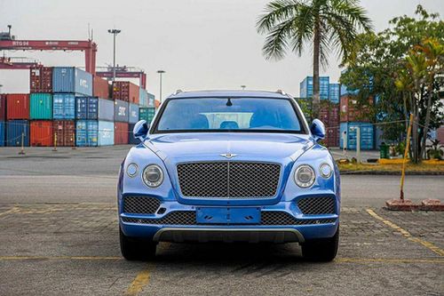 Bentley Bentayga V8 hơn 12 tỷ, 'bỏ xó' gần 2 năm ở Hải Phòng