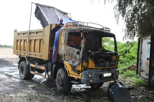 Thiêu rụi ô tô của con nợ để đòi 2,5 tỷ đồng tiền cá độ bóng đá